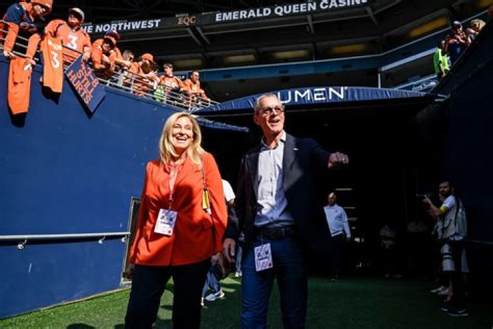 Greg Penner And Carrie Walton Penner Net Worth In 2022 Exceeds $1 Billion