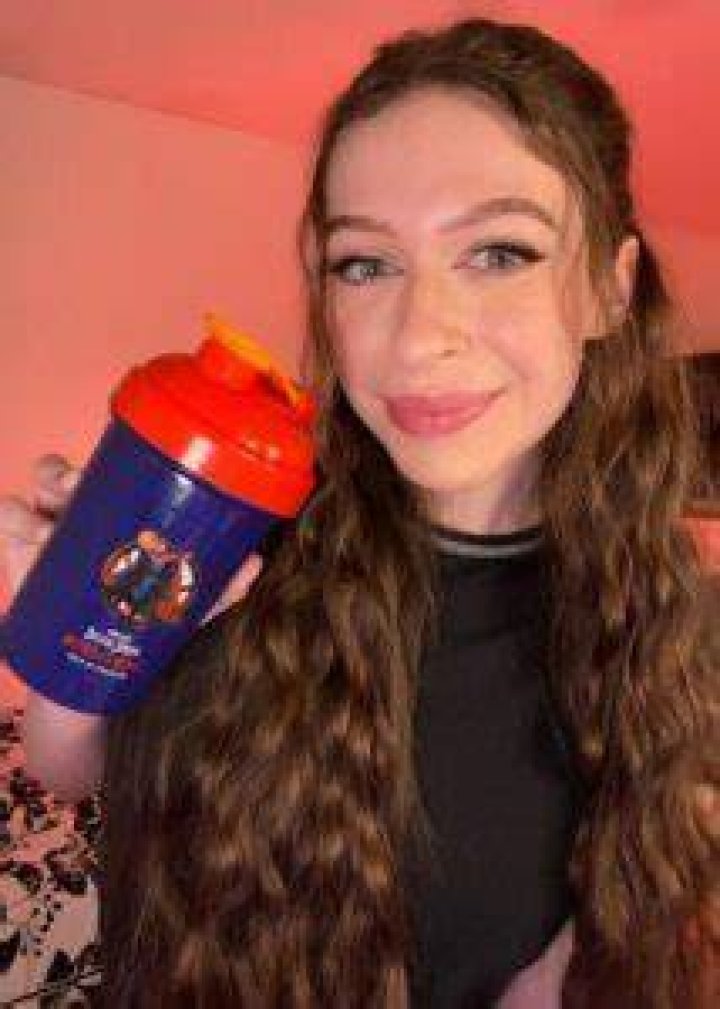 Hannahxxrose Height, Weight, Net Worth, Age, Birthday, Wikipedia, Who, Instagram, Biography