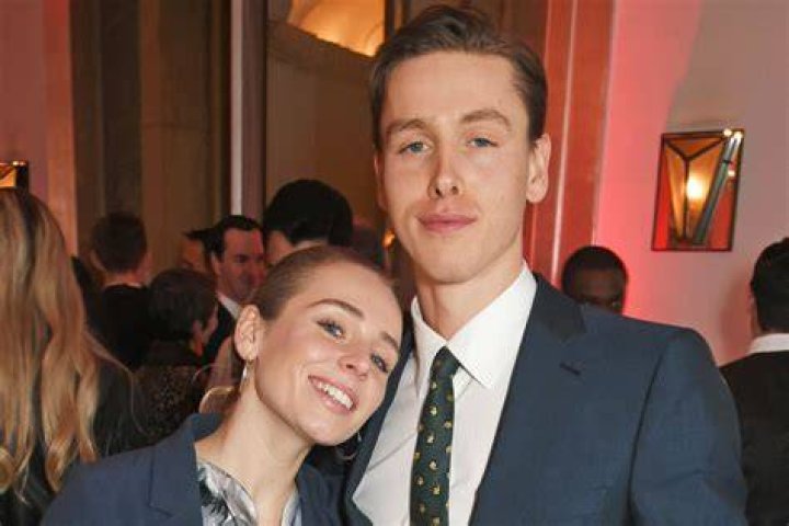 Harris Dickinson Height, Weight, Net Worth, Age, Birthday, Wikipedia, Who, Nationality, Biography
