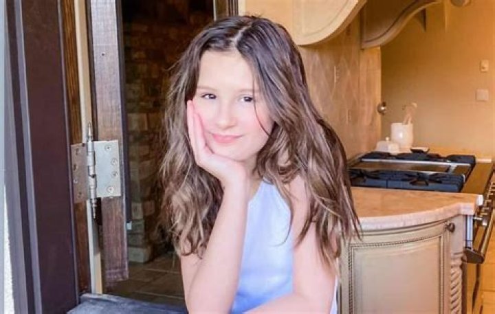 Hayley Leblanc Height, Weight, Net Worth, Age, Birthday, Wikipedia, Who, Nationality, Biography