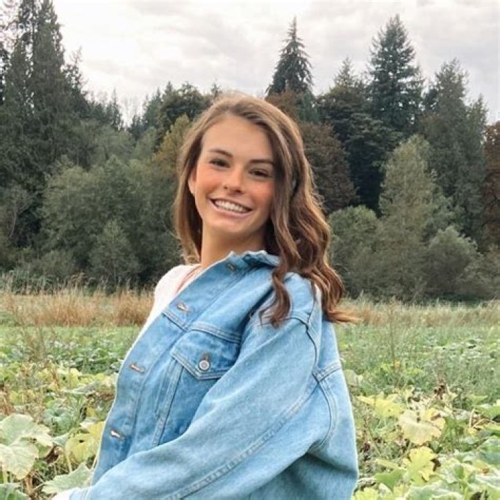 
Holland TH TikTok, Height, Age, Who, Boyfriend, Biography, Wiki, Net Worth 
