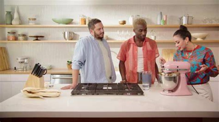 
How Does DeVonn Francis Look? Visit Instagram To Get To Know The Selena & Chef Cast 