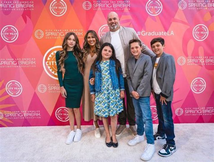 
How Many Kids Does Andrew Whitworth Have? Meet The Player Family 