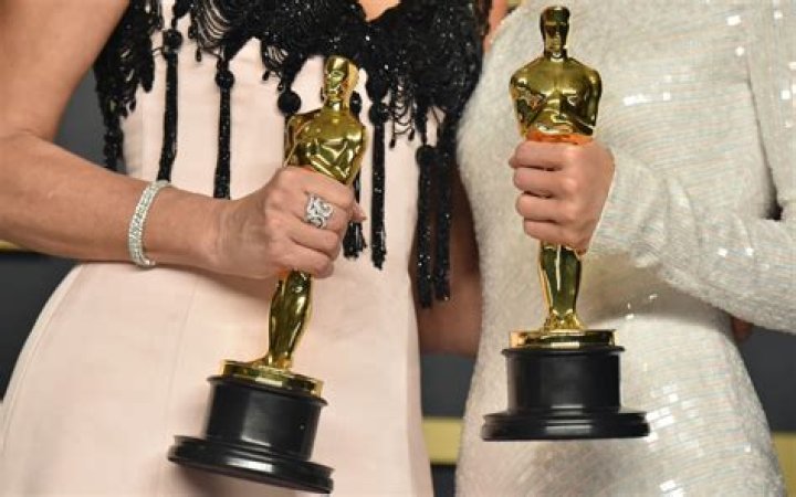 
How much does an Oscar trophy cost? 
