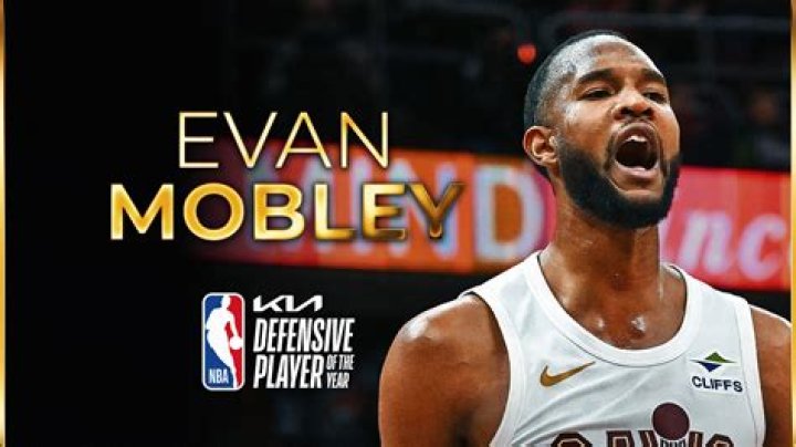 How Much Is Jaylan Mobley Net Worth In 2022? Learn About His Job And Career