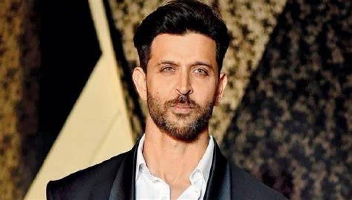 
Hrithik Roshan Earns The Ire Of Trolls After Praising ‘Laal Singh Chaddha’ 