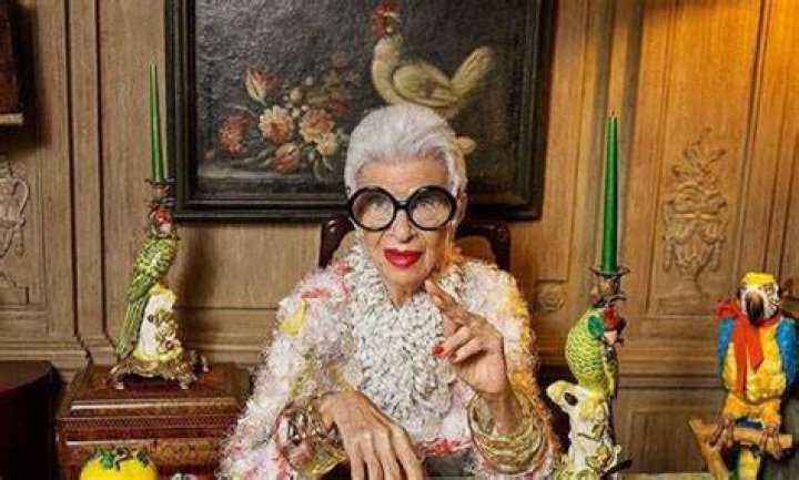 Iris Apfel Height, Weight, Net Worth, Age, Birthday, Wikipedia, Who, Instagram, Biography