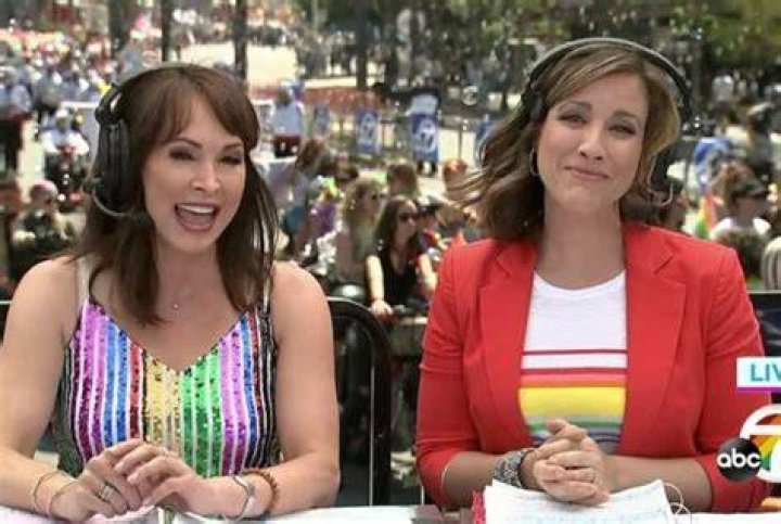 
Is Brandi Hitt Leaving ABC7? Rumors Of Her Retirement Arise As Fellow Presenter Stacey Baca Quits 