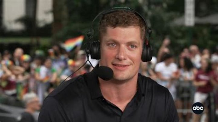 
Is Carl Nassib Gay? Know More About His Life! 