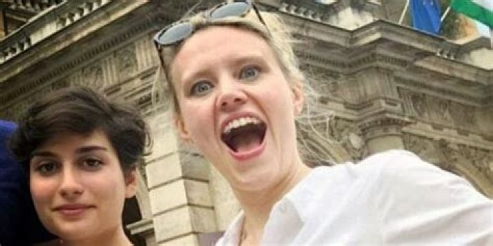 
Is Jackie Abbott Married? Her Bio, Age, Husband and Net worth 