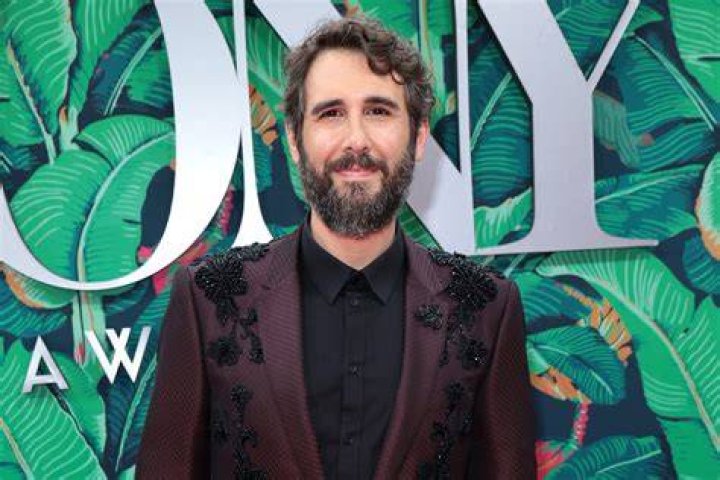 
Is Josh Groban Gay? Age, Height, Net Worth 