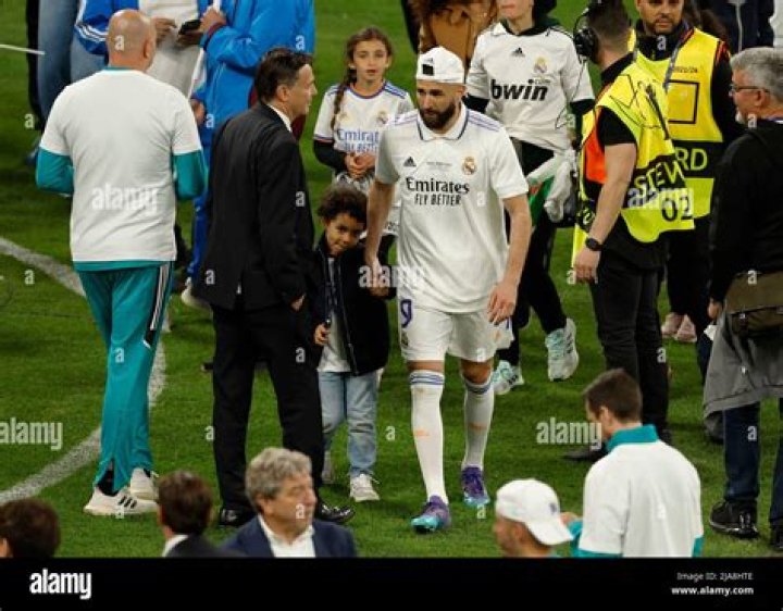 Is Karim Benzema Married? Know Karim Benzema Wife, Height, Weight, Age, and More