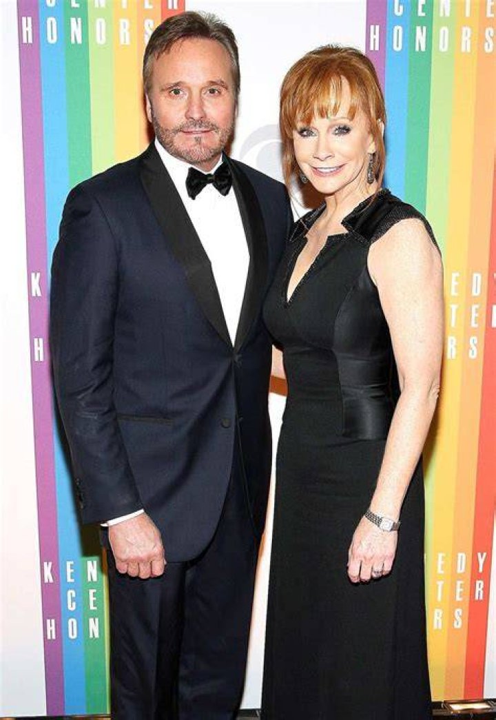 
Is Narvel Blackstock Married? His Bio, Age, Wife, Height and Net worth 