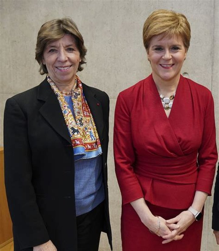 
Is Nicola Sturgeon Lesbian? Know More About Her Life! 