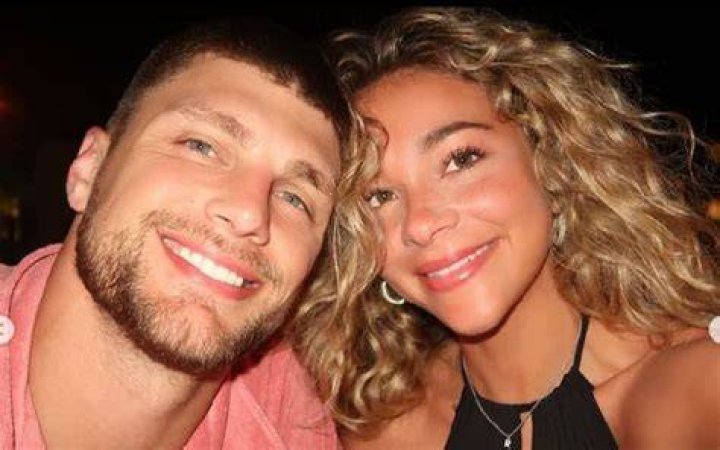 Is Robert Tonyan Married to Wife? Or Dating a Girlfriend?