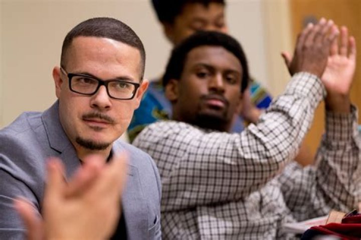 
Is Shaun King White? Ethnicity, Race And Parents – Did He Ever Meet His Biological Father? 