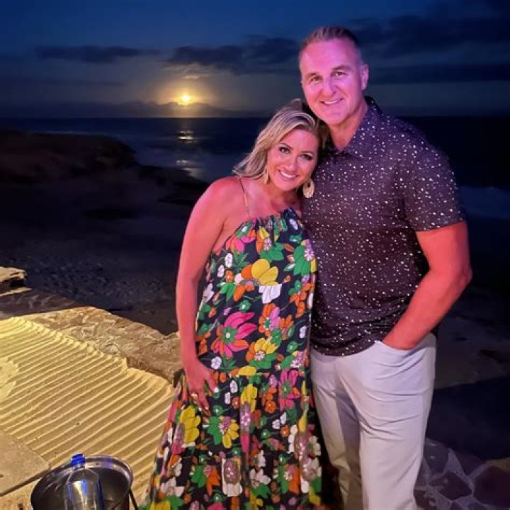 Is Shawn Killinger Pregnant In 2022? QVC Host Facebook Posts And Leaving The Show Details