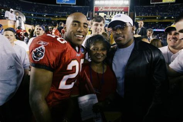 Is Taye Barber Related To Tiki Barber? Parents and Family Ties