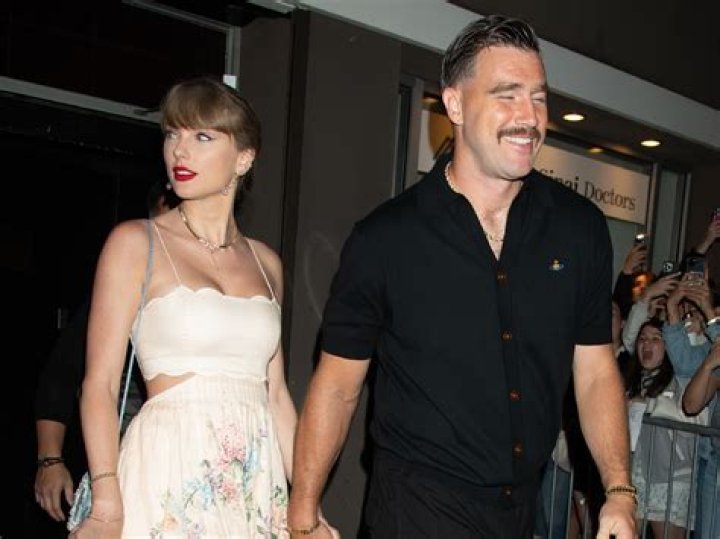 
Is Taylor Swift Married? Her Bio, Age, Husband, Height and Net worth 