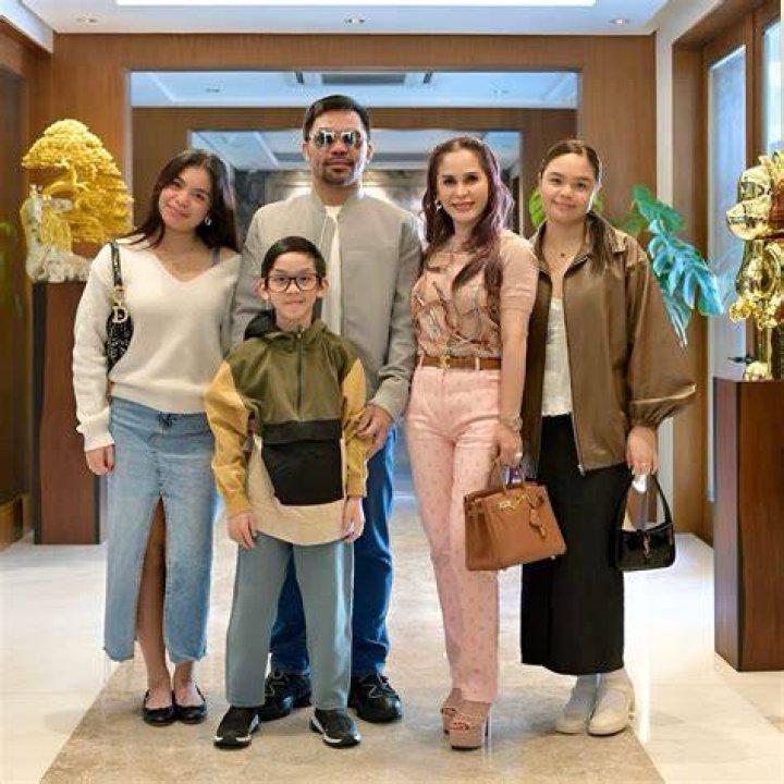 Is Valentine Thomas Married To Her Boyfriend? Net Worth and Family Update MUNA KHADGI JANUARY 27, 2022