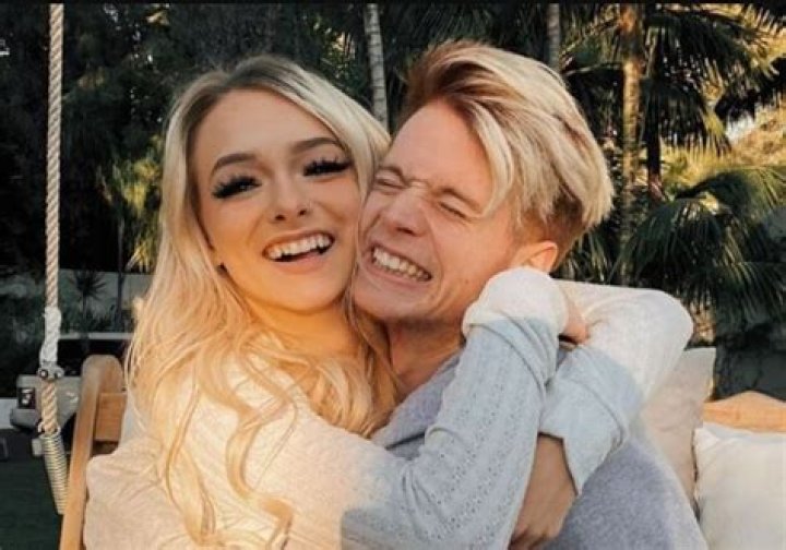 
Is Zoe LaVerne Married? Her Bio, Age, Boyfriend, Family and Net Worth 