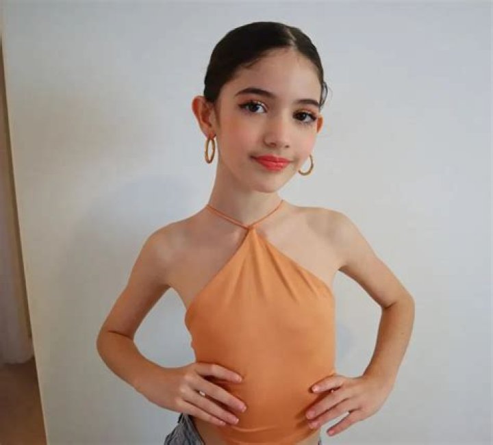 Isabella Mir Height, Weight, Net Worth, Age, Birthday, Wikipedia, Who, Nationality, Biography