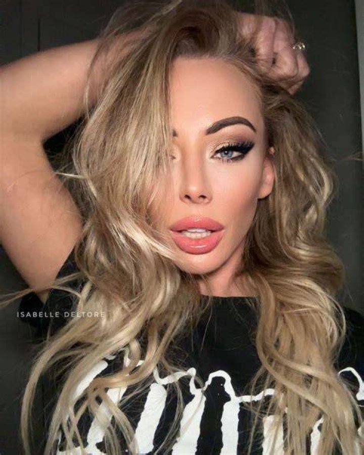 
Isabelle Deltore Height, Weight, Net Worth, Age, Birthday, Wikipedia, Who, Instagram, Biography 
