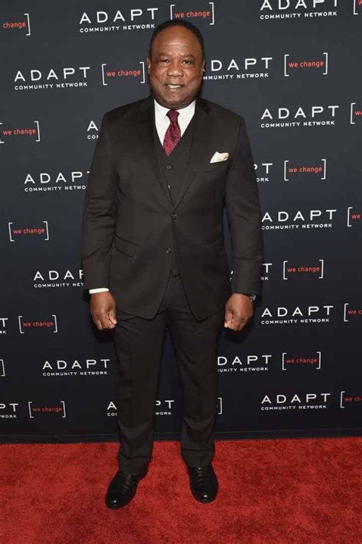 Isiah Hall Height, Weight, Net Worth, Age, Wiki, Who, Instagram, Biography