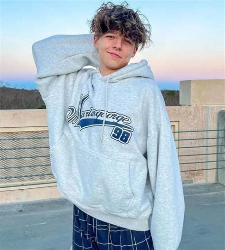 
Jackson Lemos Height, Weight, Net Worth, Age, Birthday, Wikipedia, Who, Nationality, Biography 