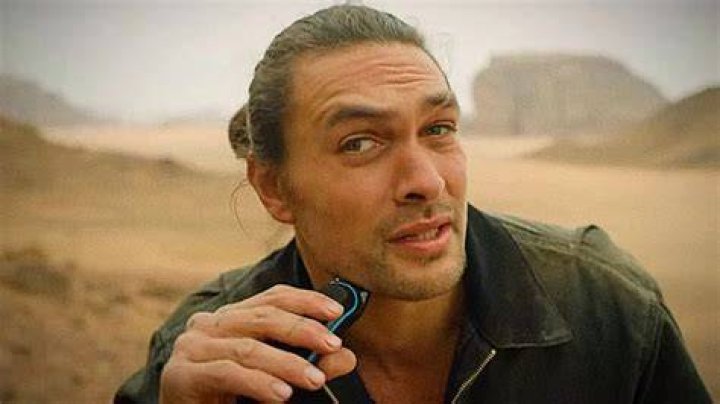 
Jason Momoa Shaved His Head To Raise Awareness Of Plastics Pollution 