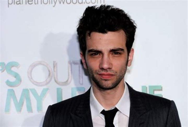 Jay Baruchel Height, Weight, Net Worth, Age, Birthday, Wikipedia, Who, Instagram, Biography