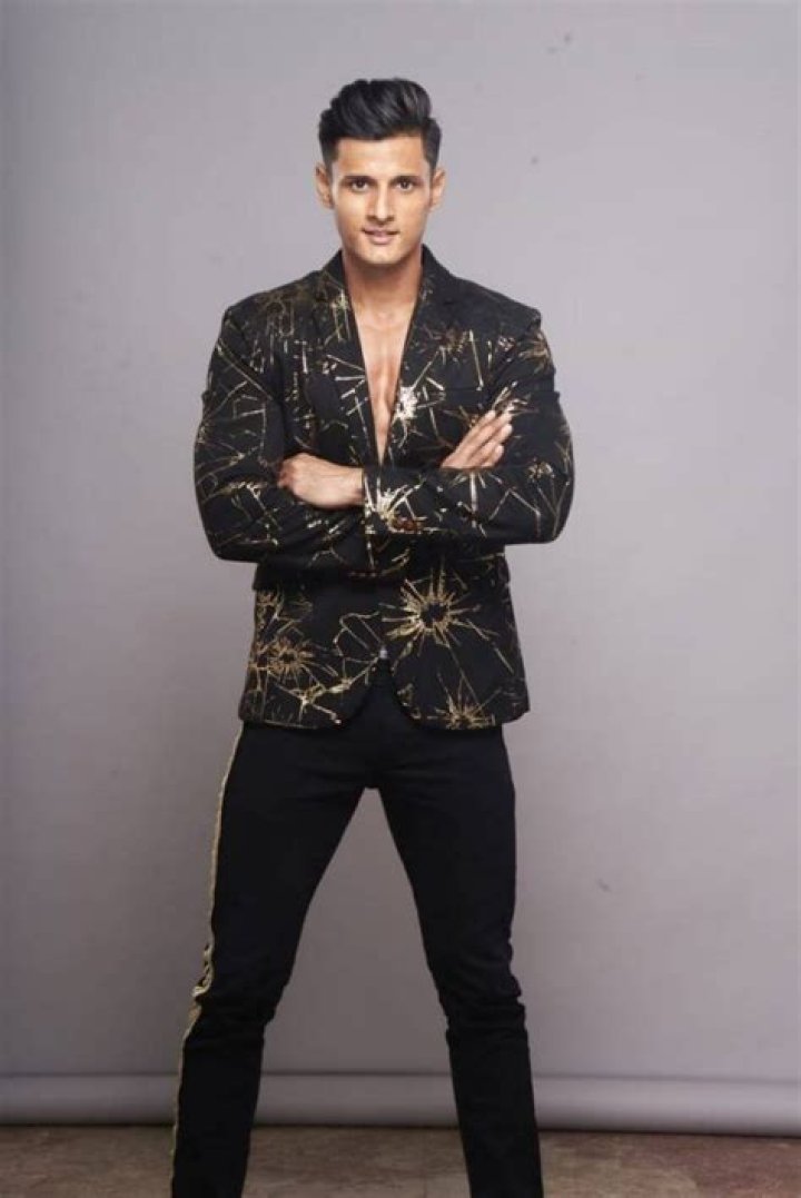 
Jay Dudhane Height, Weight, Net Worth, Age, Birthday, Wikipedia, Who, Nationality, Biography 