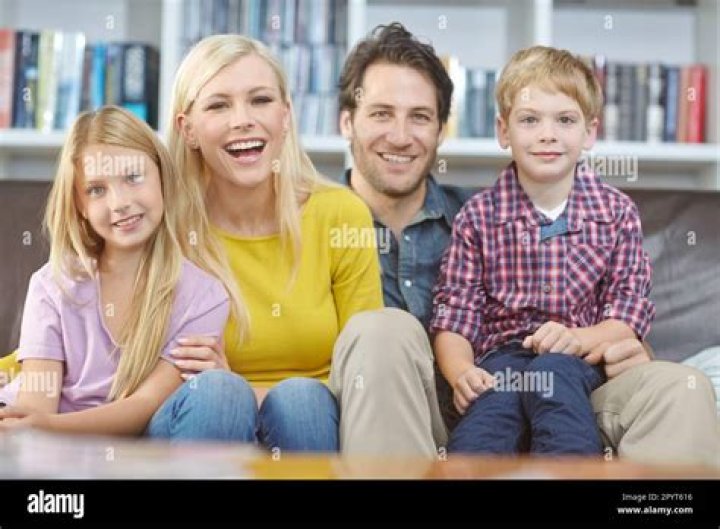 
Jeremy Sarmiento Sister Charleze Sarmiento As A Tight Knit Family Unit 