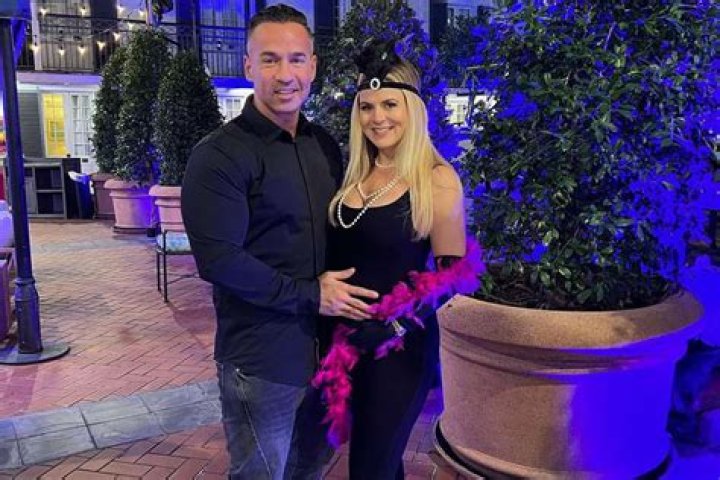 
‘Jersey Shore’ ‘s Mike and Lauren Sorrentino Reveal Sex of Second Baby: ‘It’s a Situation’ 
