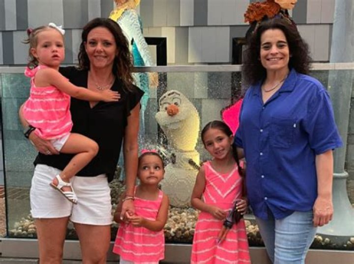 
Jessica Kirson Children Zoe and Bella Are Her Spitting Image 