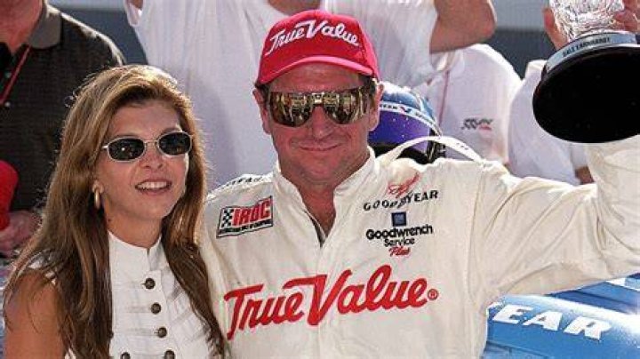 
Jim McKeever | Wife Teresa | Family And Net Worth 