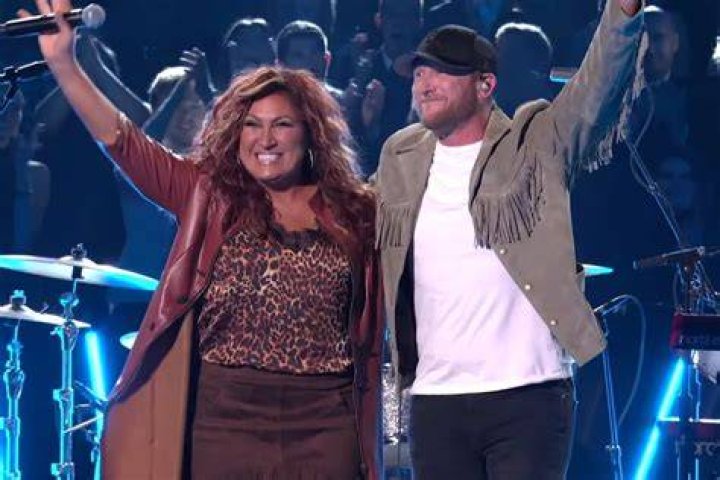 
Jo Dee Messina and Cole Swindell Perform Surprise ‘Heads Carolina’ Mashup at 2022 CMA Awards 
