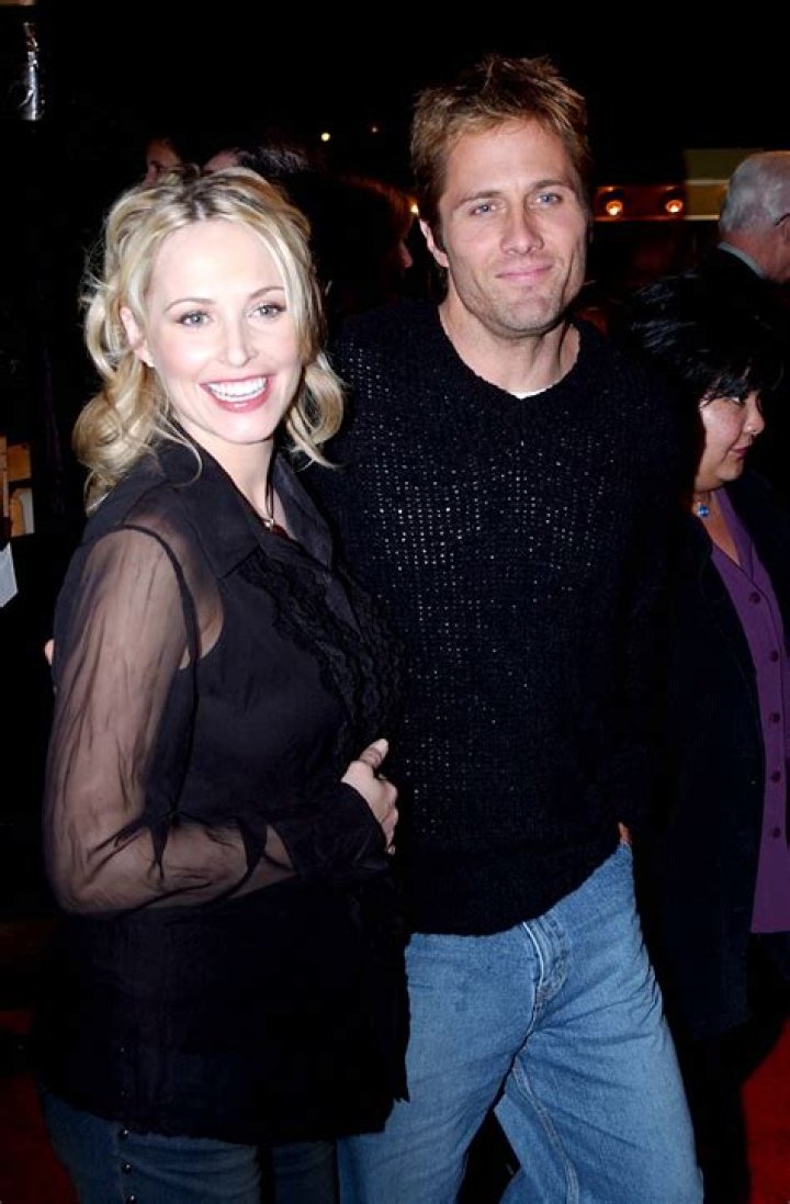Josie Bissett Parents: Meet His Mother Linda Bissett And Father, Family And Net Worth