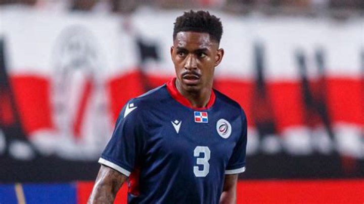 Junior Firpo Height, Weight, Net Worth, Age, Birthday, Wikipedia, Who, Nationality, Biography