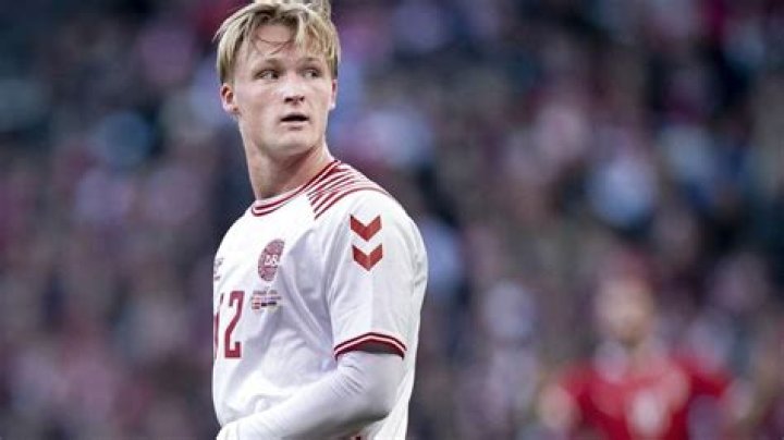 Kasper Dolberg Height, Weight, Net Worth, Age, Birthday, Wikipedia, Who, Nationality, Biography