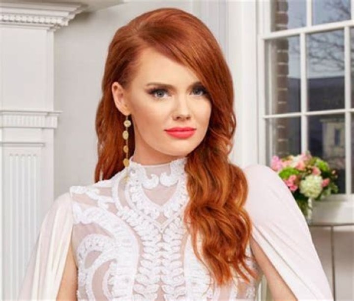 Kathryn Hunter Height, Weight, Net Worth, Age, Birthday, Wikipedia, Who, Instagram, Biography