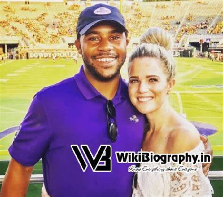 
Kayla Varner Height, Weight, Net Worth, Age, Birthday, Wikipedia, Who, Nationality, Biography 