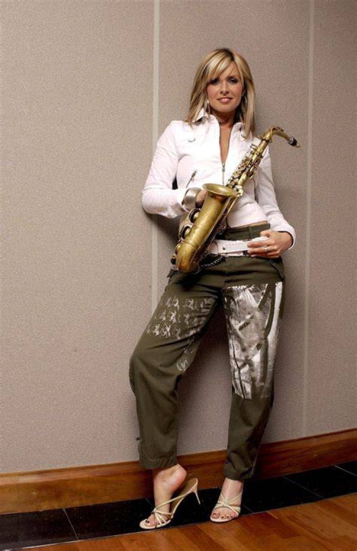 Kelly Dulfer Height, Weight, Net Worth, Age, Birthday, Wikipedia, Who, Instagram, Biography