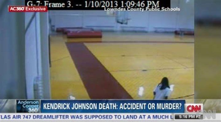 
Kendrick Johnson Autopsy Photos – Is His Real Cause Of Death Finally Revealed? 