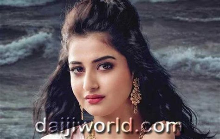 
Kerala Model and Actress Shahana Passed Away Under Mysterious Circumstances and Family Have Concerns 