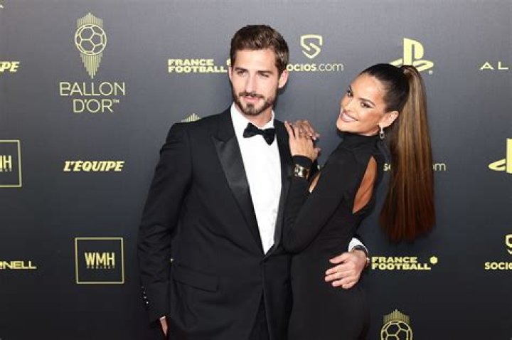 
Kevin Trapp Wife Is He Married To The Model Izabel Goulart? Her Career Details Explored 