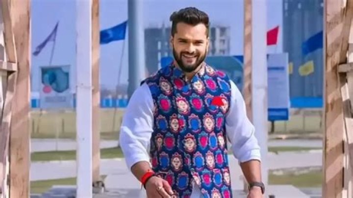 
Khesari Lal Yadav Height, Weight, Net Worth, Age, Birthday, Wikipedia, Who, Nationality, Biography 