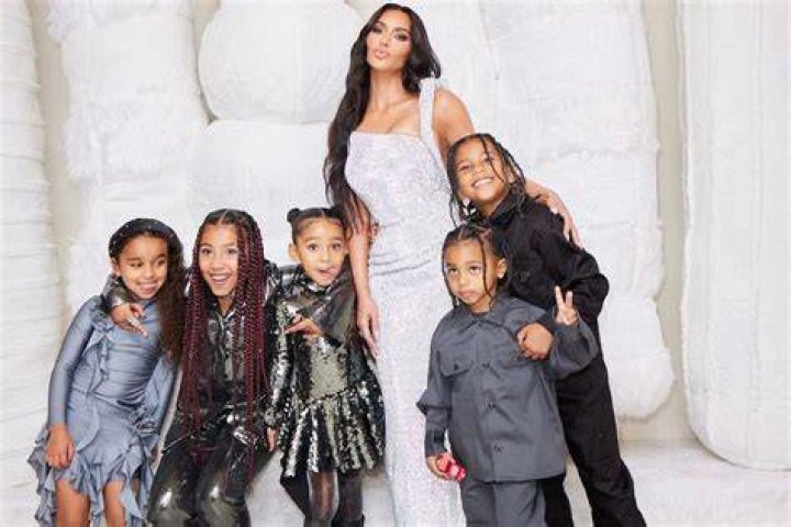 
Kim Kardashian Celebrates Christmas with Her 4 Kids and Niece Dream: ‘Happy Holidays’ 