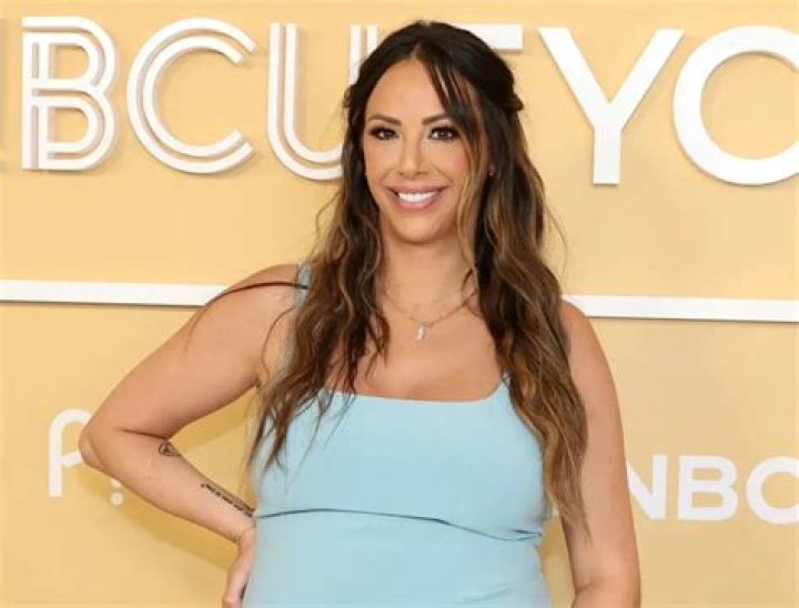 Kristen Doute Height, Weight, Net Worth, Age, Birthday, Wikipedia, Who, Nationality, Biography