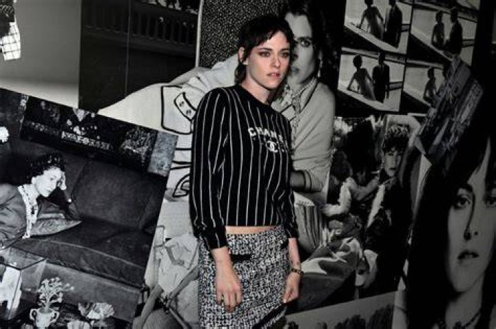 
Kristen Stewart Stars At Chanel Show 